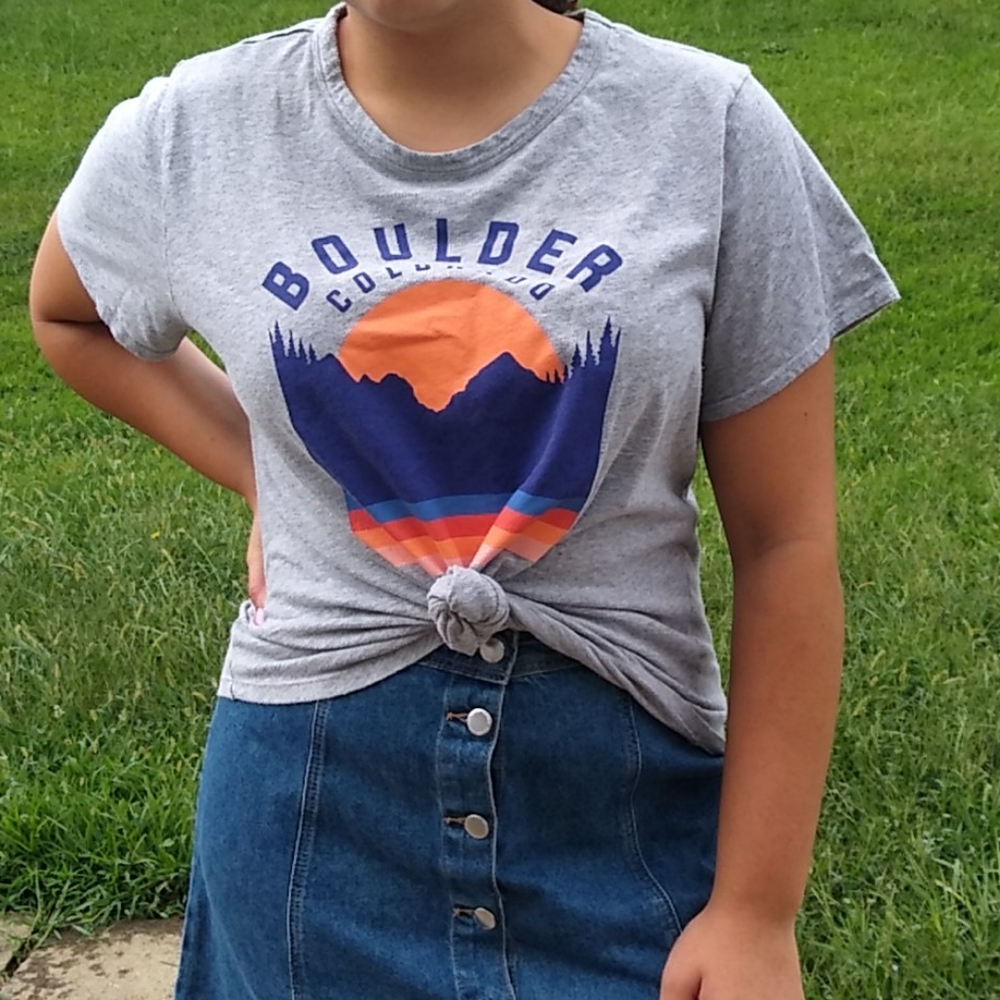 Graphic t Boulder Colorado xl